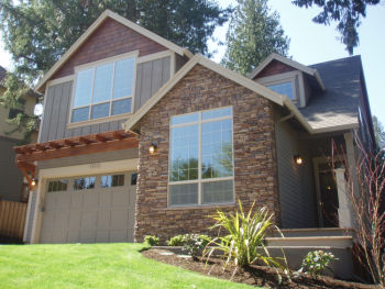 photo of front entry and corner den of the Avocet home plan